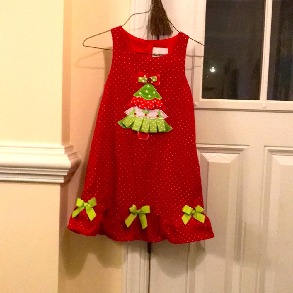 6X CHRISTMAS party dress.A DESIGNED CHRISTMAS TREE adorns front/ribbons @ruffle